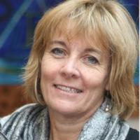 Professor Mandia Mentis staff profile picture