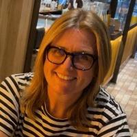 Dr Diane Muller staff profile picture