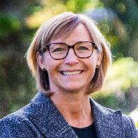 Associate Professor Tara McLaughlin staff profile picture