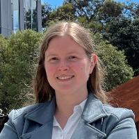 Dr Lauren Vinnell staff profile picture